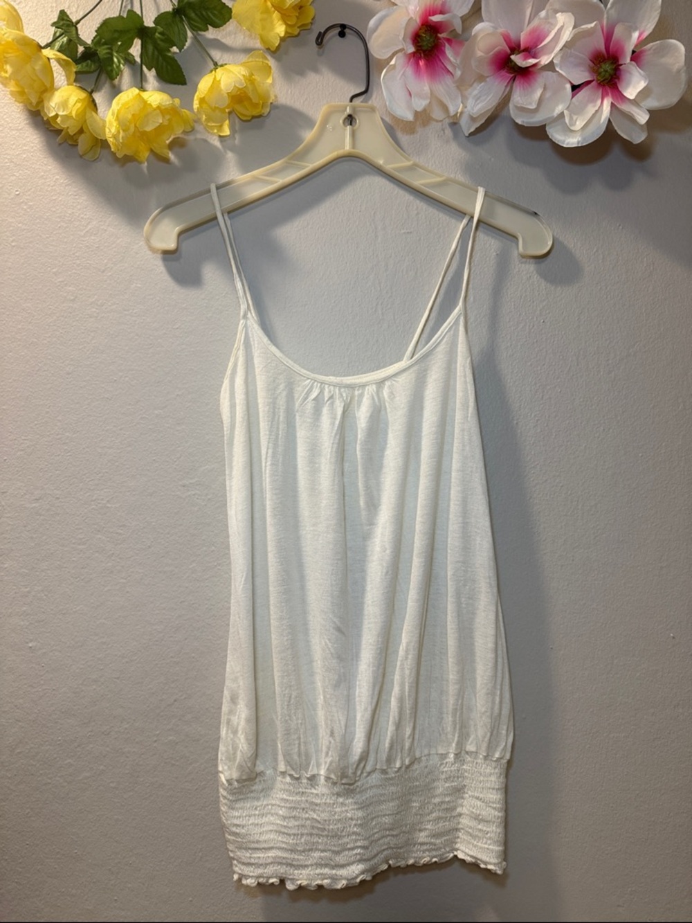 Top cherish Women’s sweater size S top straps light and comfortable